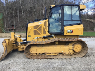 USED 2023 Caterpillar D1
