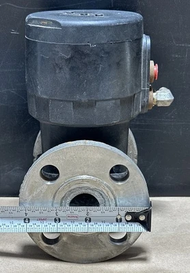 USED Saunders 33750