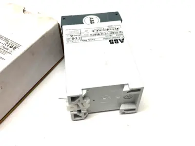 USED ABB JOKAB SAFETY RELAY 24VDC