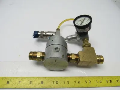 Monnier 118-1000-4 Pressure Regulator W/111-3001-2 & Nuair NA3139 W/Gauge