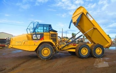 USED 2017 Caterpillar 725C2