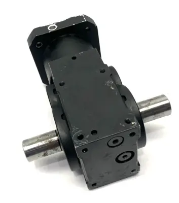 USED VOGEL PRECISION BEVEL HELICAL GEARBOX, ANGULAR I=9,60 SOLID SHAFT 30842