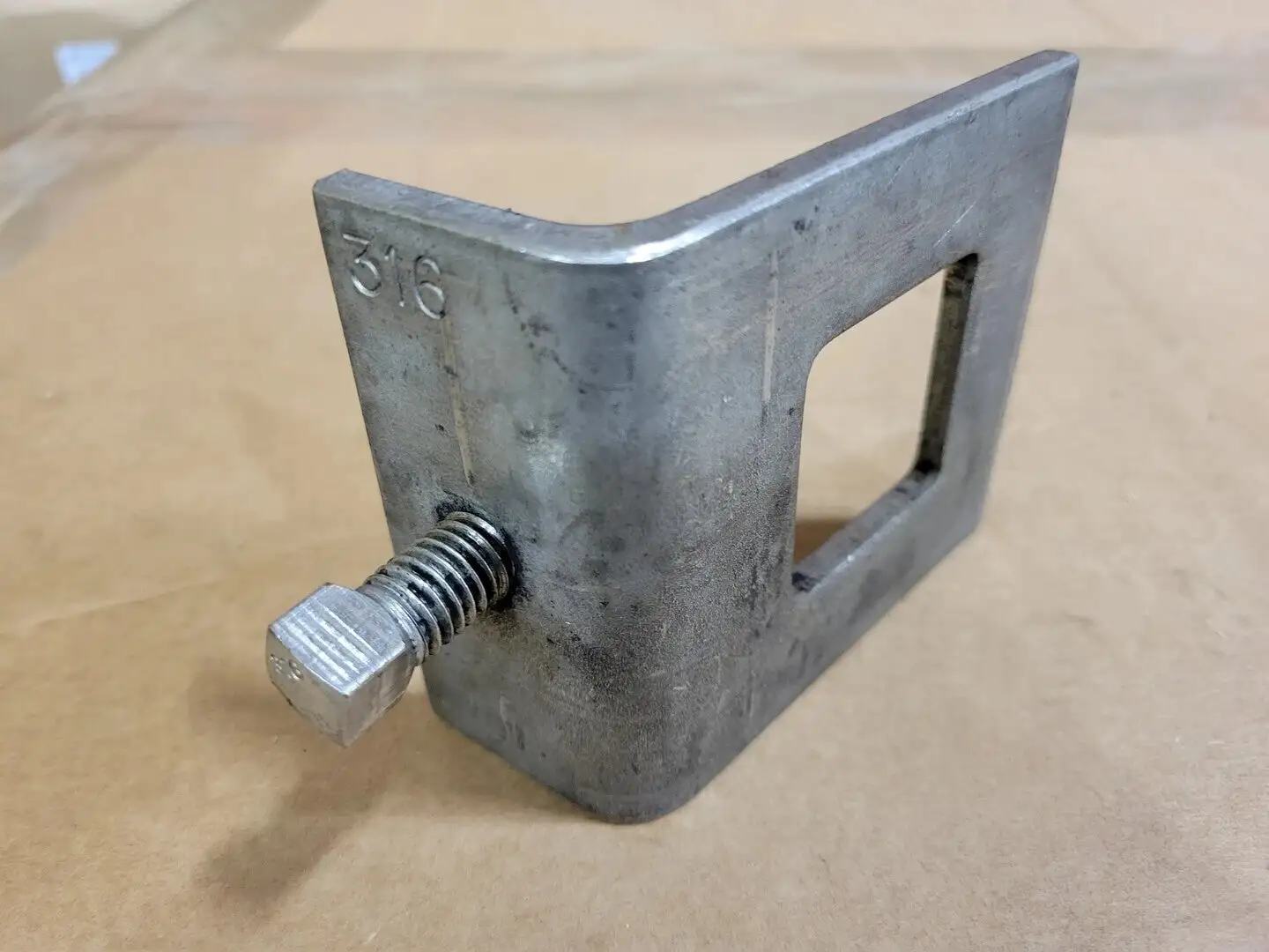 1-5/8" Angular Window Beam Clamp (Box of 10)