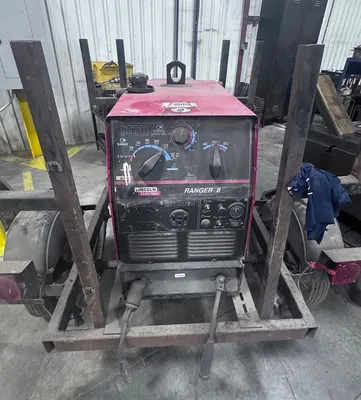 LINCOLN ELECTRIC RANGER 8 WELDERS, ARC | T.R. Wigglesworth Machinery Co. (3)