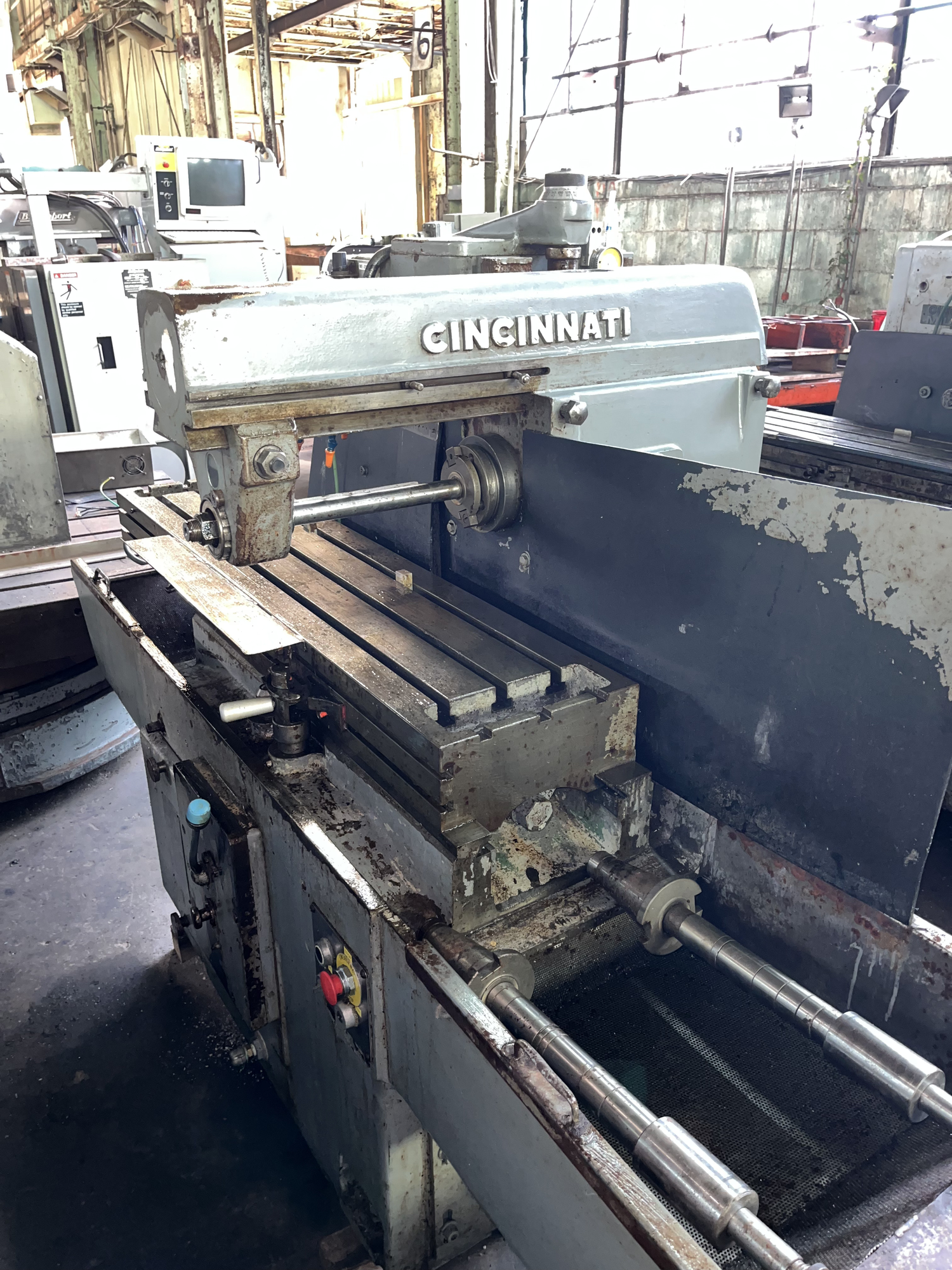 USED CINCINNATI MILACRON 107-122.5