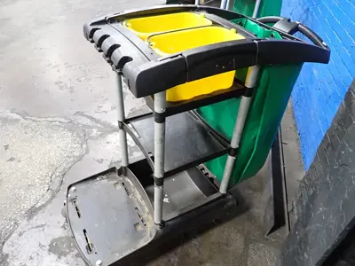 Rubbermaid Janitor Cart