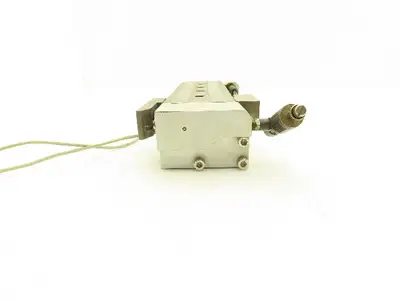 SMC MXQ25-100BSR Pneumatic Air Slide Table End Lock Cylinder 25mm x 100mm Stroke