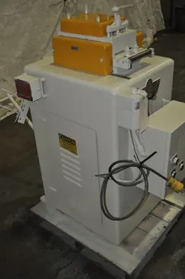 6" x .062" CWP 17 Roll Straightener