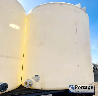 USED PROTECTOPLAS CO. 5000 GALLON POLY TANK