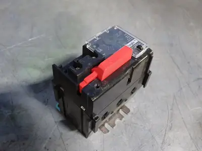 NEW SQUARE D 9065SFC20