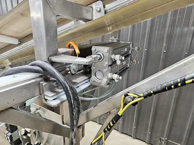 Used Belt Conveyor, 17’’ Wide X 166’’ Long, Pneumatic Side Shift 🔴 Liquidation Sale – All Offers Considered