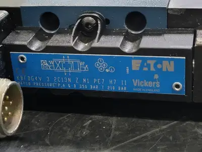 USED VICKERS KBFDG4V-3-2C13N-Z-M1-PE7-H7-11