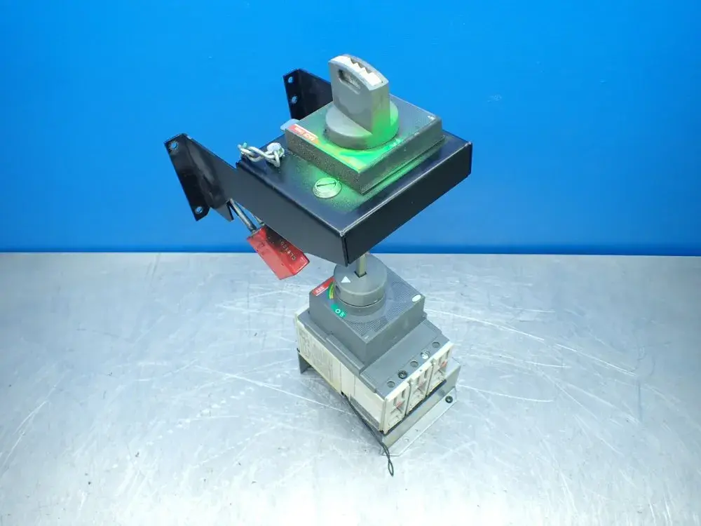 Used ABB TMAX T2H 100 Circuit Breakers Ohio US | HGR 24 #879651