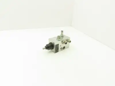 Linde 0009440852 Electric Forklift Brake Control Valve Removed From E20C