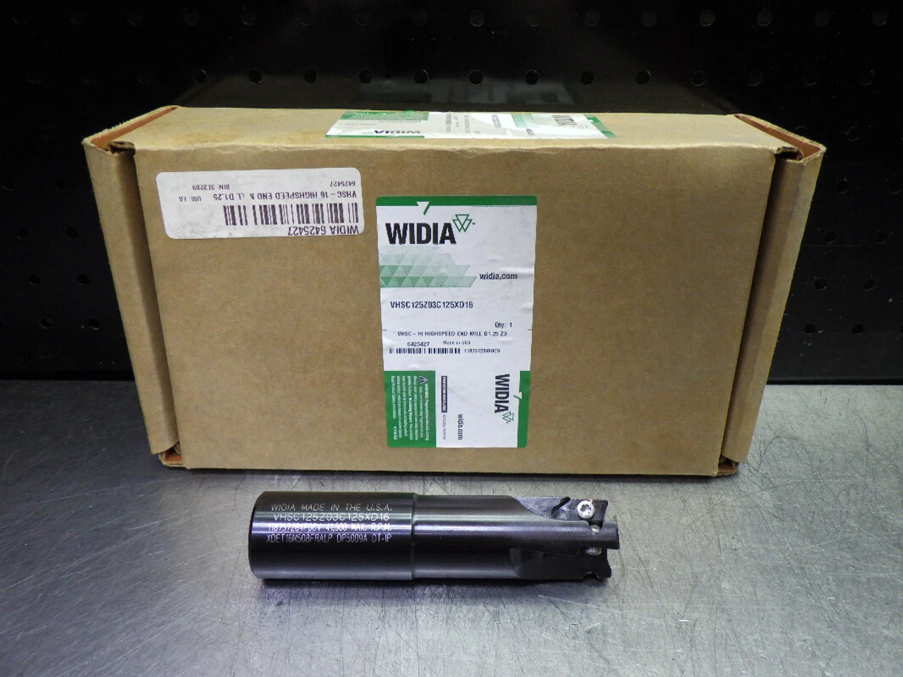 Widia 1.25" 3 Flute Coolant Thru Indexable Endmill VHSC125Z03C125XD16 (LOC1219B)