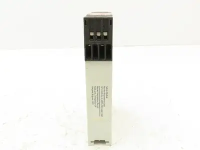 Banner UM-FA-11A Safety Relay Module For Safety Light Curtain 24V AC/DC 250V 7A