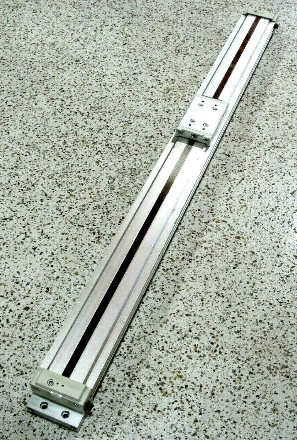 NEW PARKER P1XN063DAN1219WDNRN-B RODLESS CYLINDER
