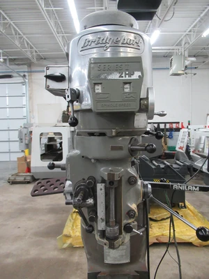 Used 1981 BRIDGEPORT SERIES I Vertical Mills Minnesota US | Machinesused.com #1566285