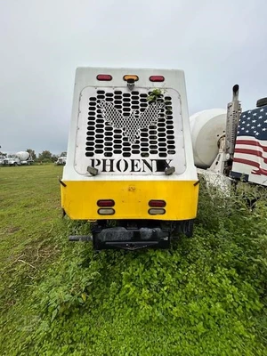 Used 2019 INDIANA PHOENIX CONCRETE MIXER Concrete Mixer Trucks Florida US | Big D Heavy Equipment #1556990
