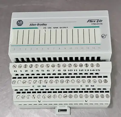 USED Allen-Bradley 24-VDC Sink Output