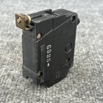 Used GE THQB1135 Circuit Breakers California US | Davliegogo LLC #1705960
