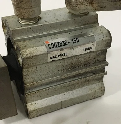 USED SMC CQ2B32-15D