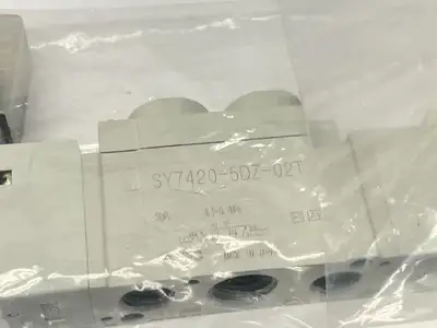 SY7420-5DZ-02T | SMC  Pneumatic Solenoid Valve 3-Position 1/4" NPT - New