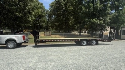 USED 2026 Kaufman Deluxe FET HD Deck-Over Gooseneck