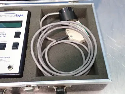 USED INTERNATIONAL LIGHT IL1400A
