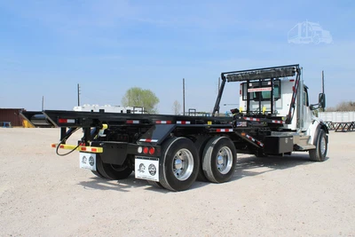 New | in-Stock 2027 PETERBILT 548 Rolloff Trucks Texas US | Roll Off Truck World #1492015