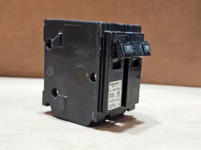USED SCHNEIDER ELECTRIC CHOM220