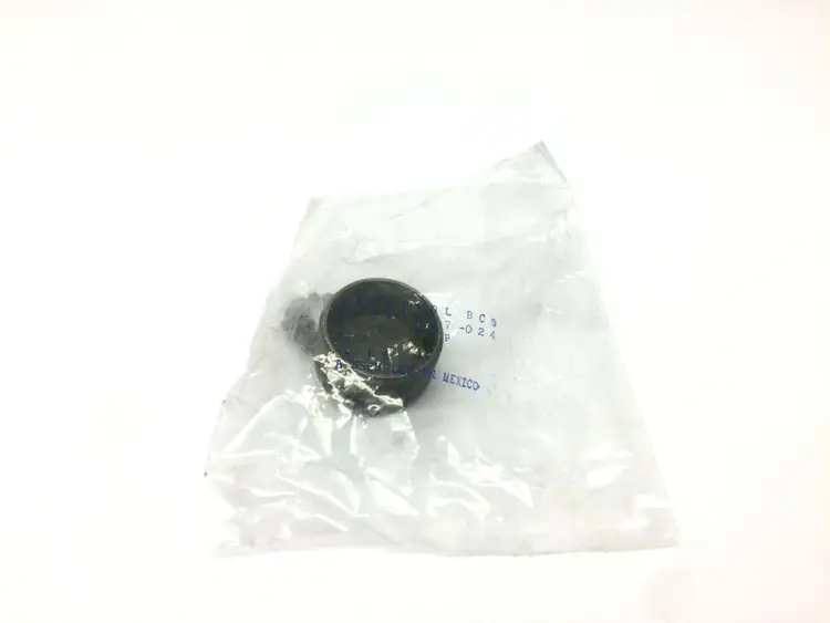 New | in-Stock Amphenol Metal Cap w/ Chain for SZ 24 Plugs Connector Accessories Michigan US | Maverick Industrial Sales #1398386