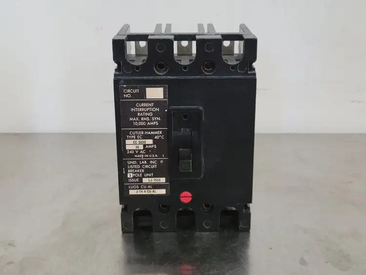 Used CUTLER-HAMMER EC330 Switchgears British Columbia CA | Lenmark #241692