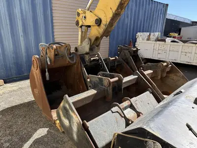USED 2014 CATERPILLAR 450F