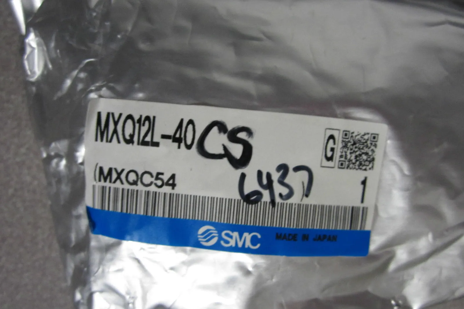 NEW SMC MXQ12L-40CS SLIDE TABLE CYLINDER MXQ12L40CS