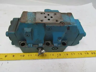 Vickers DG5S-8-33C-M-FPA5WL-B5-30 Hydraulic Directional Control Valve 3000 PSI
