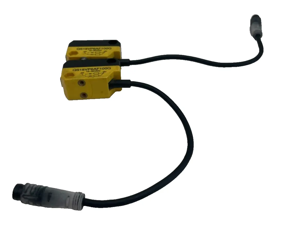 NEW BANNER ENGINEERING QS18VP6AF100Q PHOTOELECTRIC SENSOR LOT OF 2