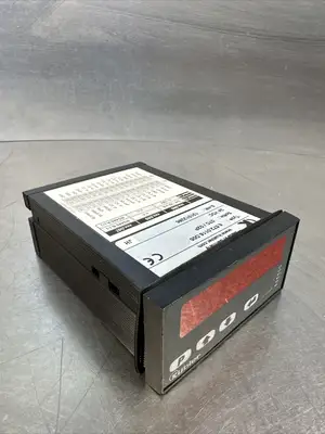 Kuebler 6.572.0116.D05 Frequency Display Speedometer (BIN-2.3.3)