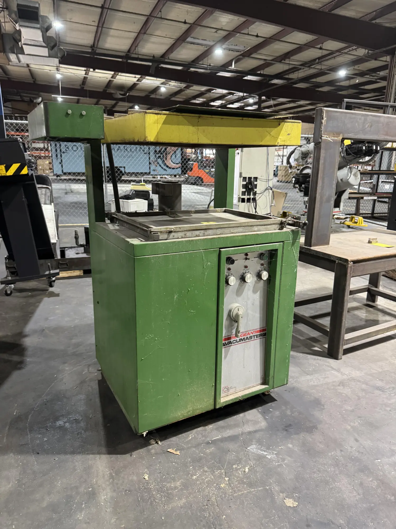 Sergeants Vacumasster Down Draft Table