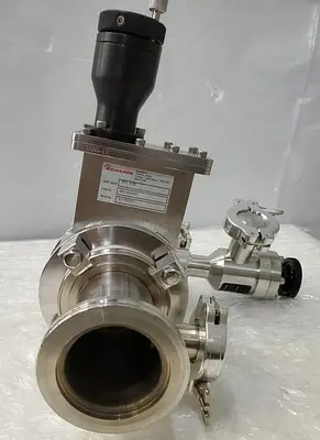 EDWARDS GVI 63M GATE VALVE WITH STAINLESS STEEL ADAPTER WITH MDC KAV-100 PNEUMA