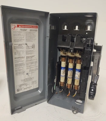 🔥 Square D H361N : Fusible Heavy-Duty Switch Disconnect 600V 30A With Fuses
