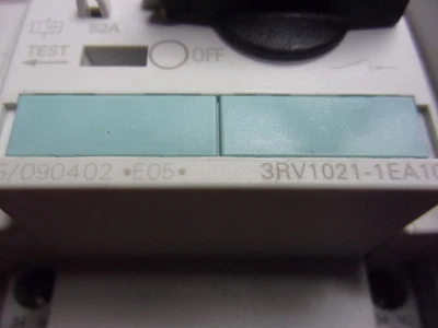 USED SIEMENS 3RV1021-1CA10 + 3RV1021-1EA10+ (3) 3RV1901-1A + 5S