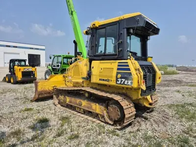 USED 2017 Komatsu D37EX-24