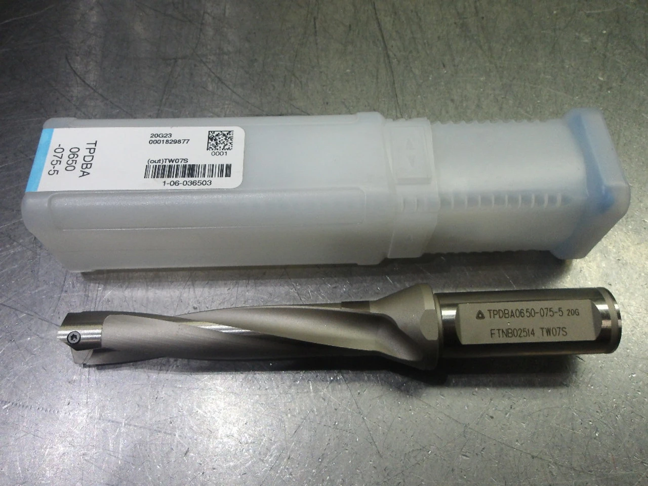 Korloy .65-.668" Coolant Thru Indexable Drill 3/4 Shank TPDBA0650-075-5 (LOC2673D)