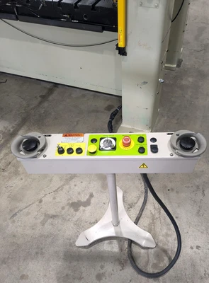 USED 2007 KOMATSU PRESSES KOMATSU E2W200-SVS PRESS