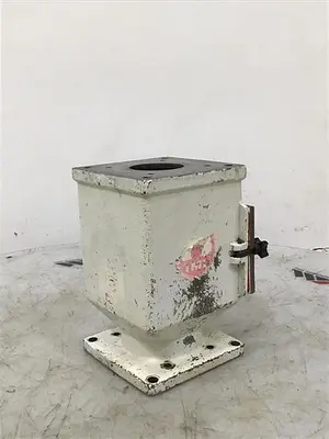 USED METAL FABRICATOR DRAWER MAGNET