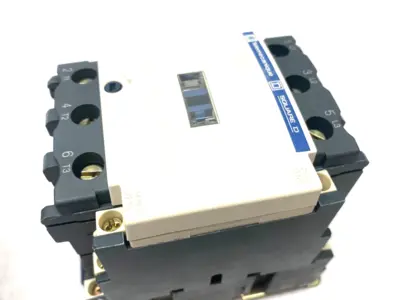 USED SQUARE D, TELEMECANIQUE TESYS NONREVERSING IEC CONTACTOR 3-POLE 40A