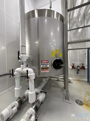 2021 INDUSTRIES D'ACIER INOXYDABLE ITEE 4,000 GALLON Pionowy zbiornik magazynowy | Perry Equipment (4)