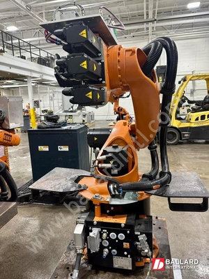 KUKA KR 6-2 Complete Robotic System w/ KRC4 Controller