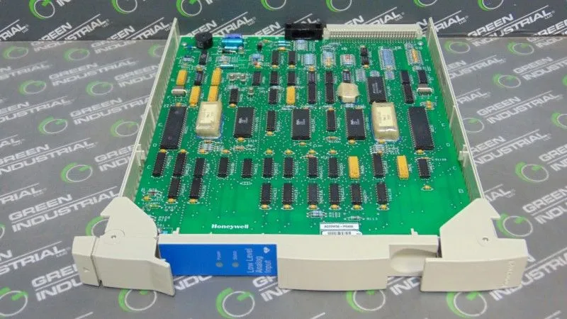Honeywell 51304481-150 UCN Low Level Analog Input Card HDW: P FW: J Used